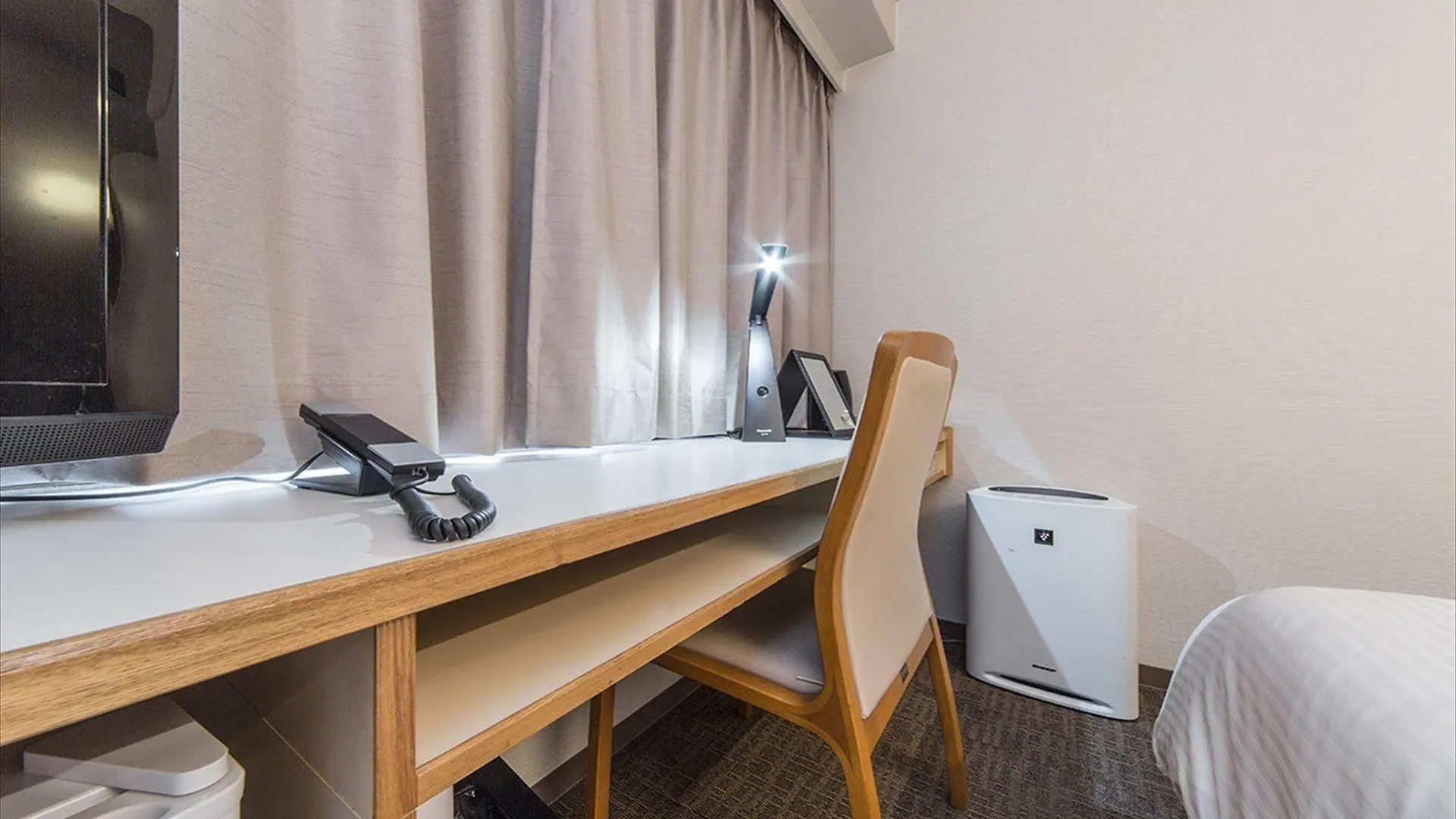 Hotel Sun White Oszaka