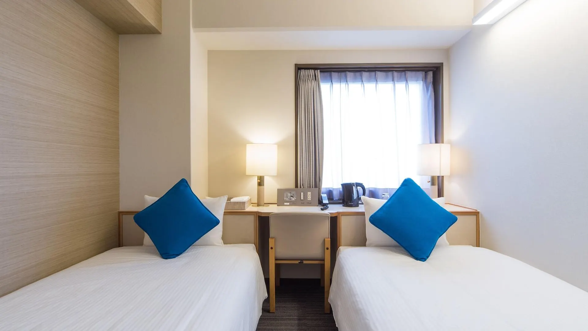 Hotel Sun White Osaka 3*,